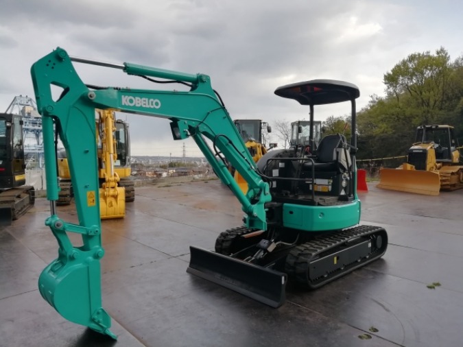 Japanese Used Mini-Excavators KOBELCO SK30SR-6 TOKU WORLD BE1801