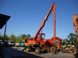 UOTANI 二手大型挖土機(挖掘機) UHR-810