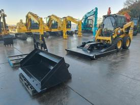 CAT Wheel Loaders 226D Japanes Used Heavy Equipment・Construction Machines