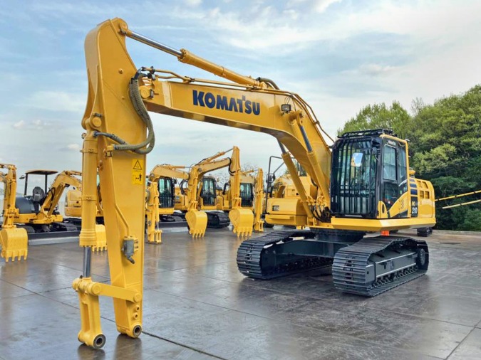 コマツ large Excavator PC210-11 Japanes Used Heavy Equipment・Construction Machines