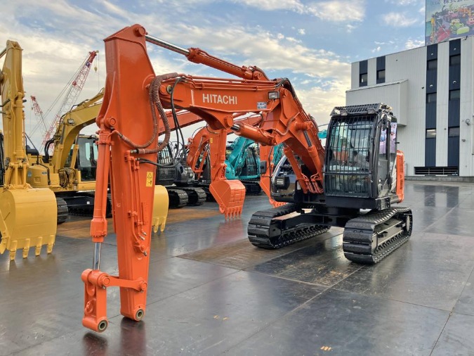 HITACHI Excavator ZX135USK-5B Japanes Used Heavy Equipment・Construction Machines