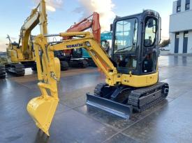 KOMATSU Mini Excavator PC20MR-3