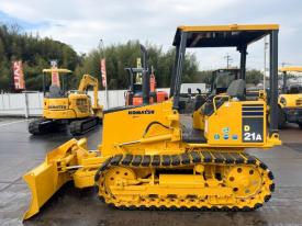 ブルドーザーD21A-8E0