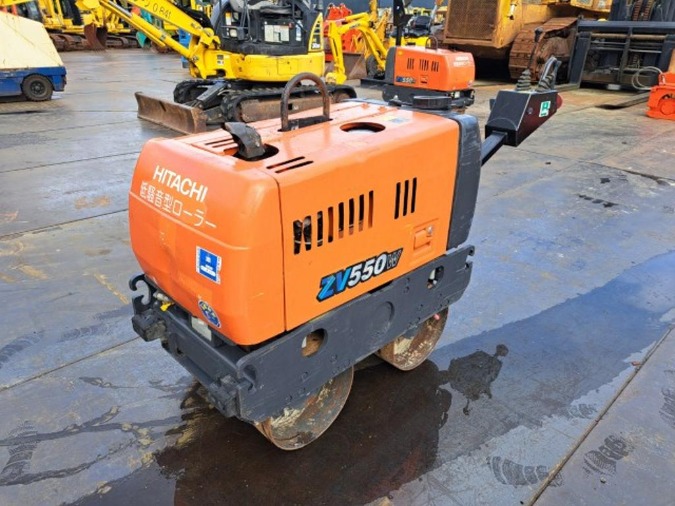 日立 ロードローラー ZV550W