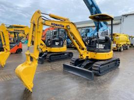KOMATSU Mini Excavator PC30MR-3