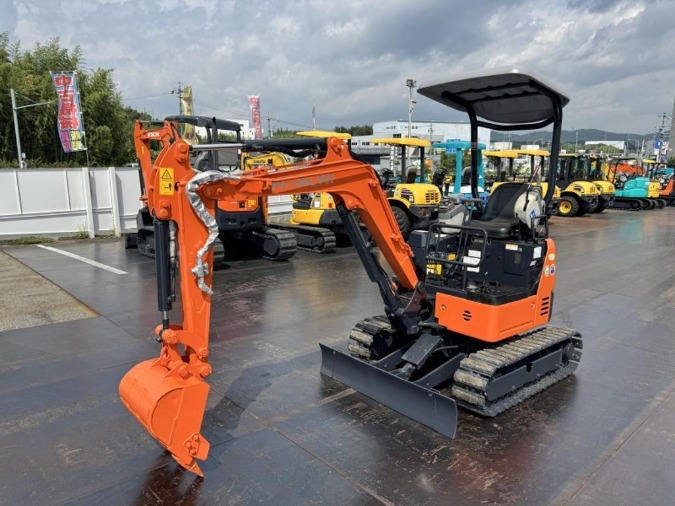 日立建機 ミニユンボ（ミニショベル）2t~3t ZX17U-5A