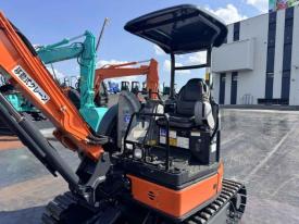 ミニユンボ（ミニショベル）ZX30U-5B