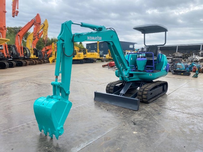 コマツ ミニユンボ（ミニショベル）2t~3t PC20-7E