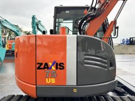 ユンボZX75US-3