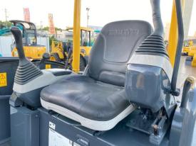ミニユンボ（ミニショベル）PC20MR-3