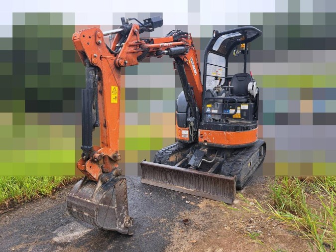 ミニユンボ（ミニショベル）2t~3t ZX30UR-5B