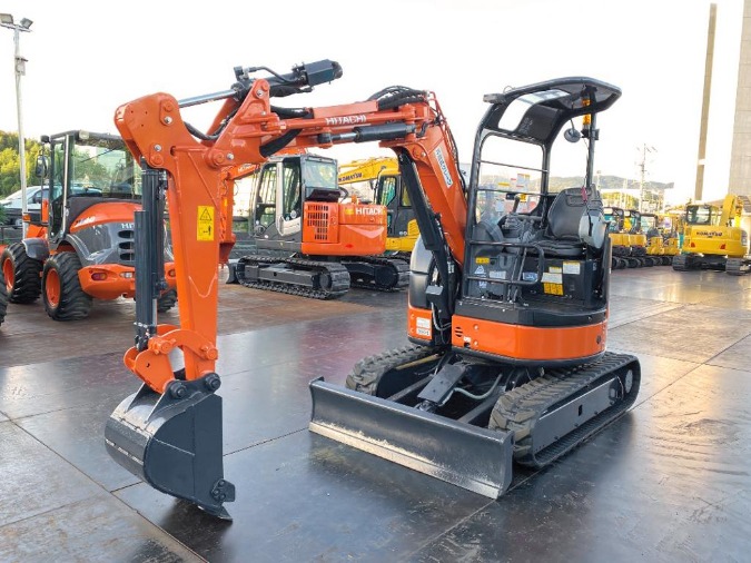 日立建機 ミニユンボ(ミニショベル)2t~3t ZX30UR-5B