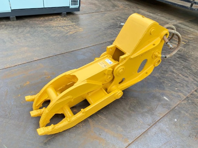 飯田鉄工 幅狭バケット HS-250L