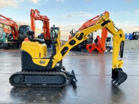 ミニユンボ（ミニショベル）J09