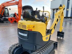 ミニユンボ（ミニショベル）J09