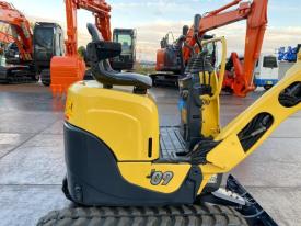 ミニユンボ（ミニショベル）J09