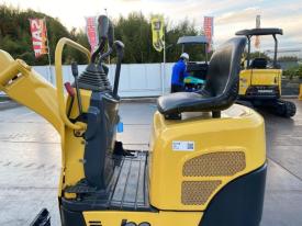 ミニユンボ（ミニショベル）J09