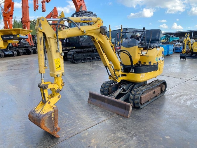 コマツ ミニユンボ（ミニショベル）2t~3t PC09-1