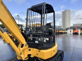 ミニユンボ（ミニショベル）PC35MR-5