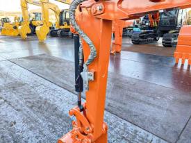 ミニユンボ（ミニショベル）ZX17U-5A