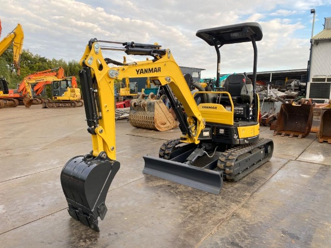 ヤンマー ミニユンボ（ミニ油圧ショベル）~1t Vio20-6