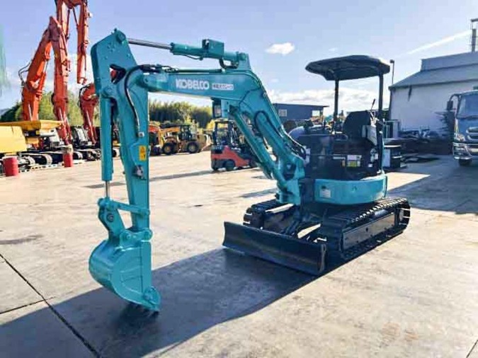 コベルコ建機 ミニユンボ（ミニショベル）2t~3t SK30SR-6