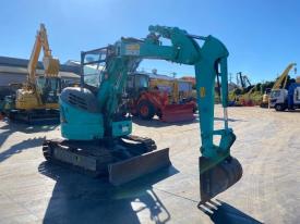 ミニユンボ（ミニショベル）SK30UR-6