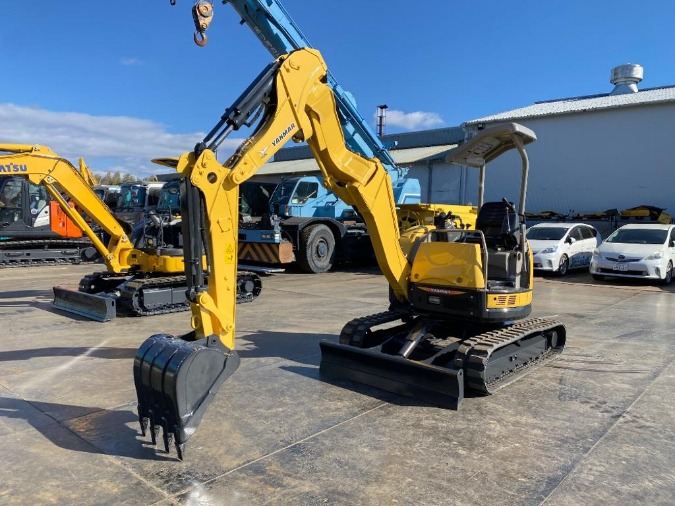 ヤンマー ミニユンボ（ミニショベル）2t~3t B3-6