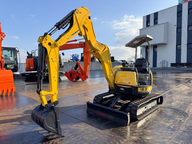 ヤンマー ミニユンボ（ミニショベル）2t~3t B3-6