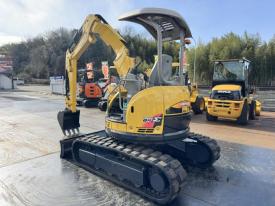 ミニユンボ（ミニショベル）B4-6A