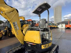 ミニユンボ（ミニショベル）B4-6A