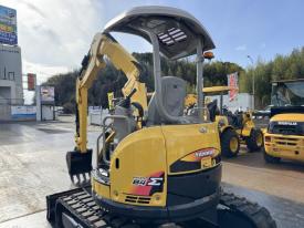 ミニユンボ（ミニショベル）B4-6A