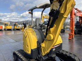 ミニユンボ（ミニショベル）B4-6A