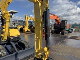 ミニユンボ（ミニショベル）B4-6A