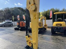 ミニユンボ（ミニショベル）B4-6A