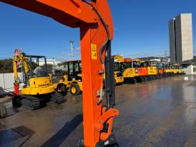 ミニユンボ（ミニショベル）ZX40U-5B