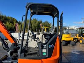 ミニユンボ（ミニショベル）ZX40U-5B