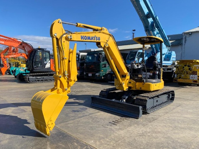 コマツ ミニユンボ（ミニショベル）2t~3t PC45MR-5