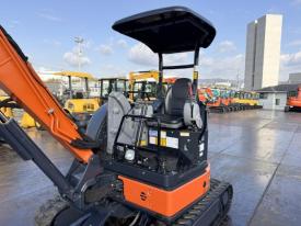 ミニユンボ（ミニショベル）ZX30U-5B