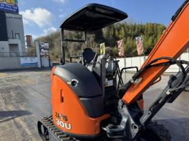 ミニユンボ（ミニショベル）ZX30U-5B