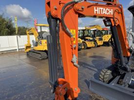 ミニユンボ（ミニショベル）ZX30U-5B