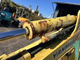 ミニユンボ（ミニショベル）SV08