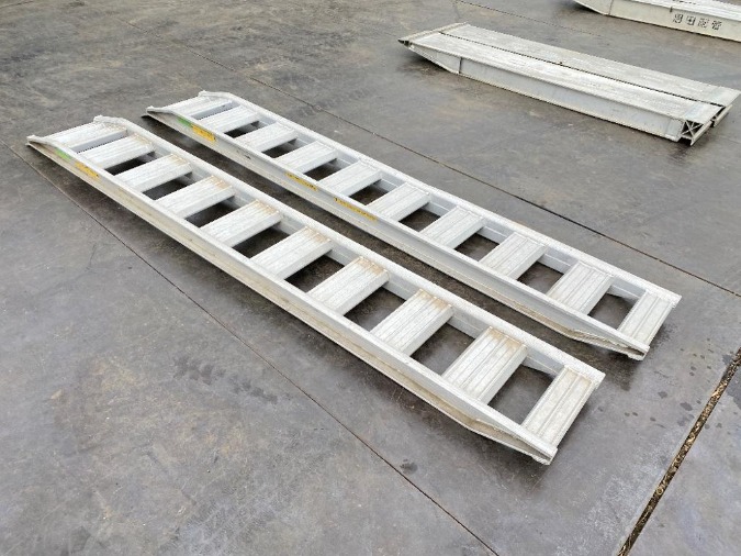 日軽 フォーク・ハサミ（ユンボ用） PXF20-270-30