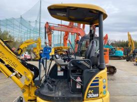 ミニユンボ（ミニショベル）PC30MR-5