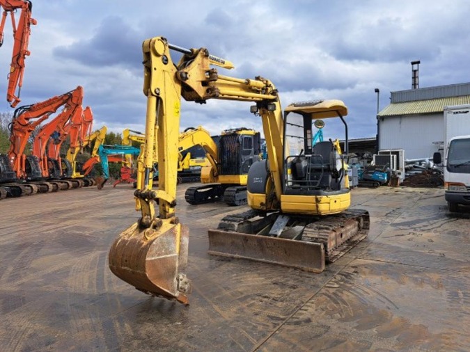 ミニユンボ（ミニショベル）PC58UU-5