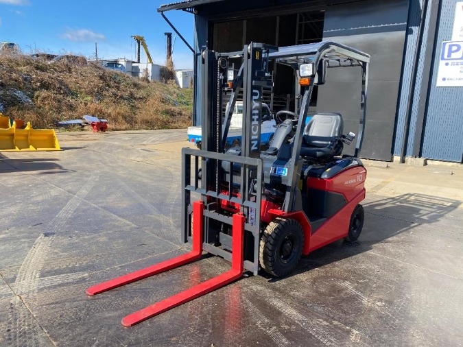 フォークリフトFB10PN-80-300