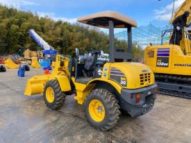 ホイールローダー（タイヤショベル）WA30-6