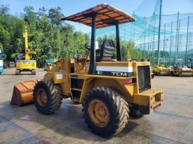 ホイールローダー（タイヤショベル）820