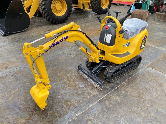 ミニユンボ（ミニ油圧ショベル）~1t PC01-1A