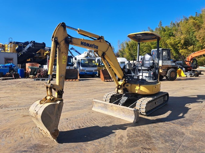 ミニユンボ（ミニショベル）2t~3t PC30MR-5